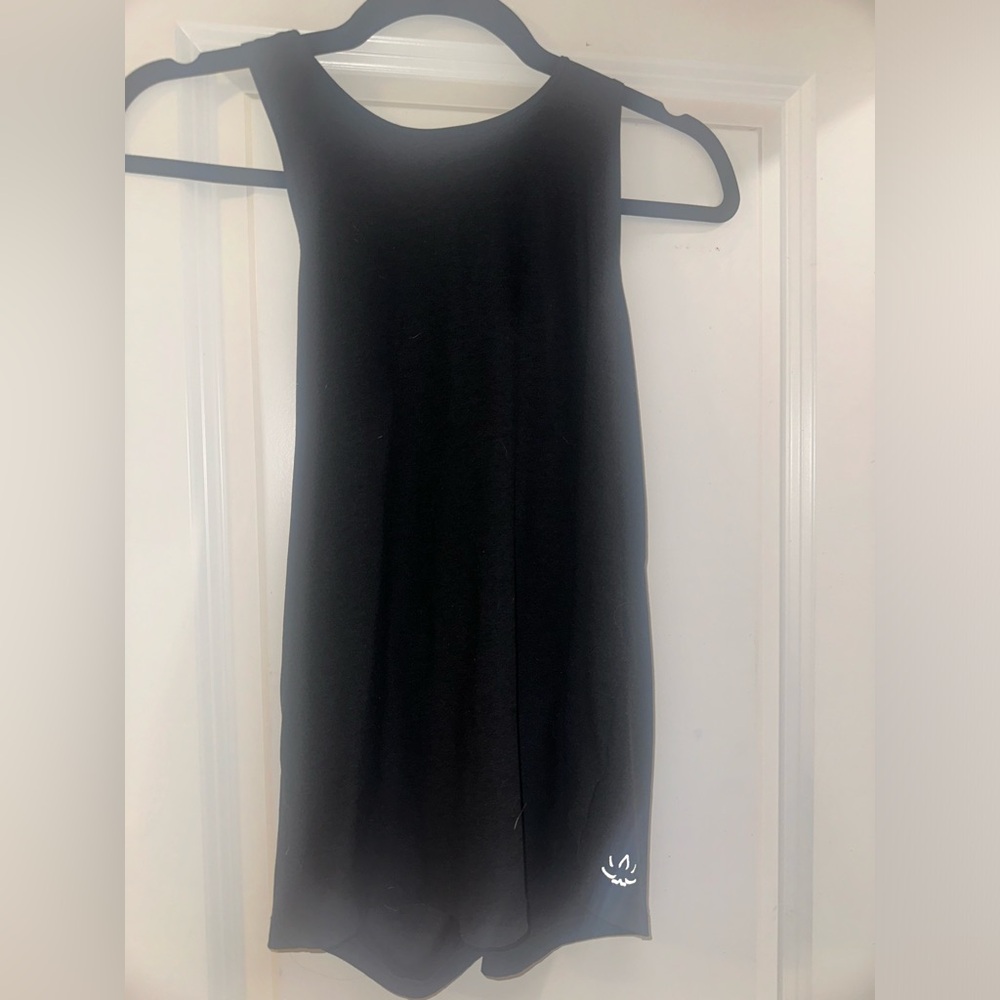 Beyond Yoga Black Sleeveless tank - tie back